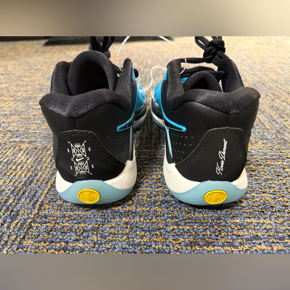 NEW - NIKE KD “NY”Nike Size ..,